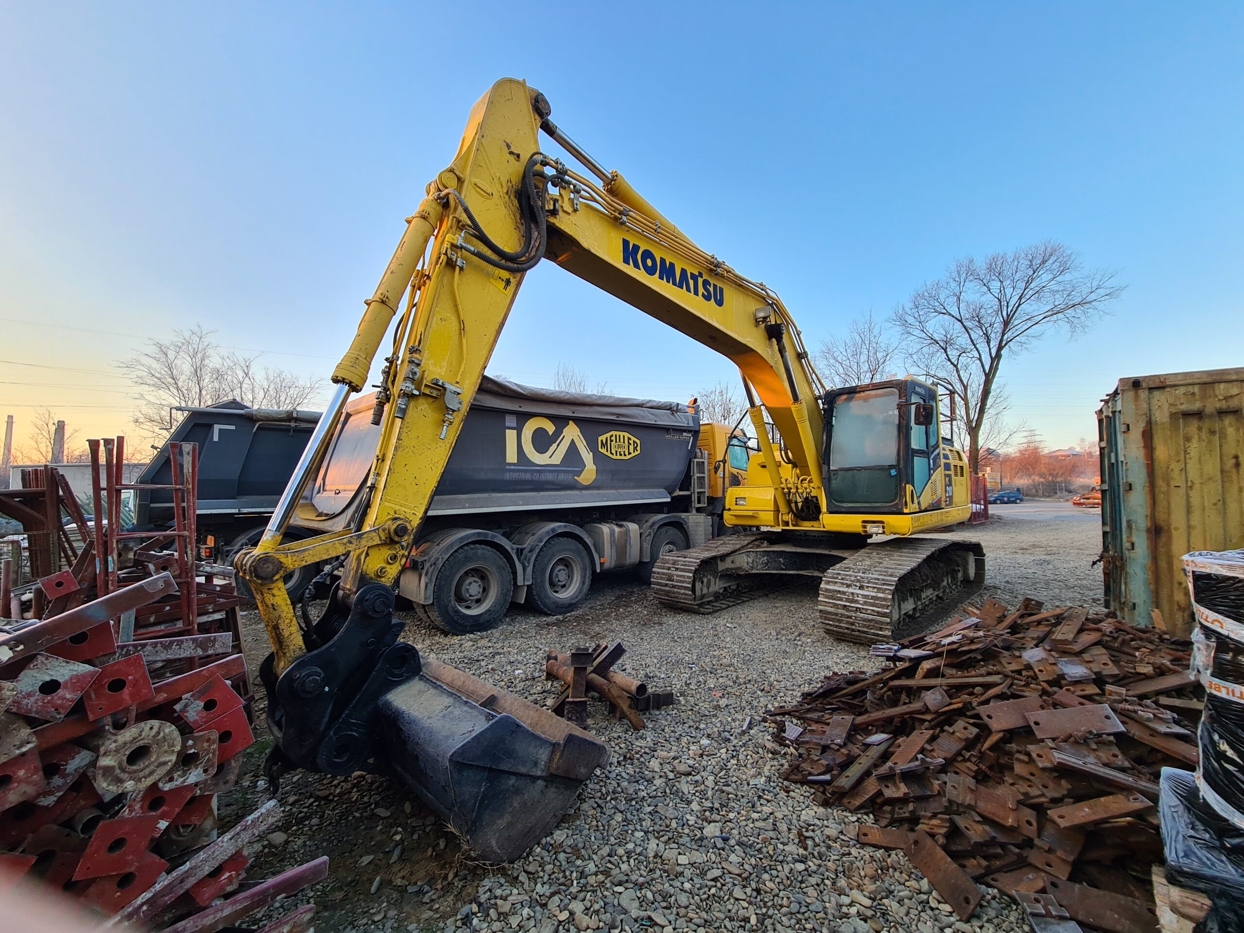 Excavator de capacitate mare